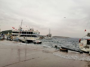 Erdek’te Fırtına