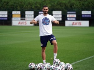 Kemal Ademi: "Büyük Bir Takımda Her Zaman Forma Rekabeti Vardır"