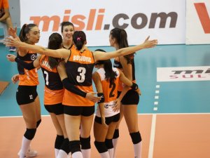 Sultanlar Ligi: Eczacıbaşı Vitra: 3 - Karayolları: 1