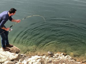 Karslı Amatör Balıkçılardan Belgesel Tarzında Balık Avı