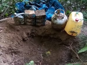 Gümüşhane’de Bölücü Terör Örgütüne Ait Depoda Yaşamsal Malzeme Ele Geçirildi