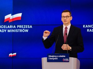 Polonya Başbakanı Morawiecki Kendisini Karantinaya Aldı