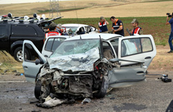 Öğretmenleri taşıyan otomobilde kaza 1 Ölü, 10 yaralı