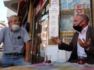 Burada Adres Soran Şaşırıyor, Derdini Anlatan 50 Lira Ödüyor