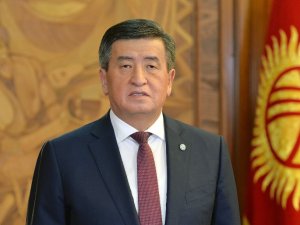 Kırgızistan Cumhurbaşkanı Ceenbekov İstifa Etti
