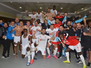 Sivasspor’dan Galibiyet Pozu!