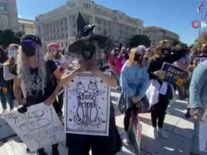 Washington’da Kadınlardan Trump Ve Barret Karşıtı Protesto