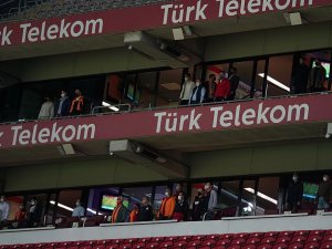 Galatasaray 232 Gün Sonra Seyircisiyle Buluştu