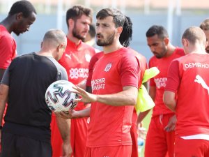 Sivasspor’da Villarreal Maçı Öncesi 3 Eksik!