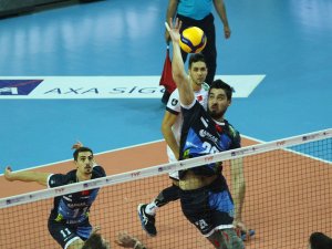 Efeler Ligi: İstanbul Büşükşehir Belediyespor: 1 - Arkas Spor: 3