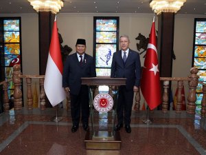 Bakan Akar, Endonezya Savunma Bakanı Subianto İle Bir Araya Geldi