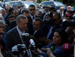 Başbakan Erdoğan, Trabzon'da Basın Mensuplarının Sorularını Cevaplandırdı