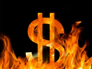 Dolar 8 Lirayı Aştı