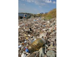 Ordu Kıyıları Plastik Çöplüğü