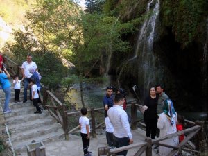 Mavigöl’ün De İçerisinde Yer Aldığı Kuzalan Tabiat Parkı’nda Sonbahar