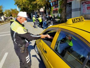 Taksiciler Maskesiz Yolcuların ‘Pes’ Dedirten Bahanelerini Anlattı