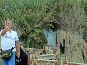 Düden Şelalesi Sonbaharda Da Turistlerin Gözdesi