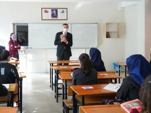 Bakan Selçuk: "Günlük Yaşamda Da Temizlik, Maske Ve Mesafeye Dikkat Edelim"
