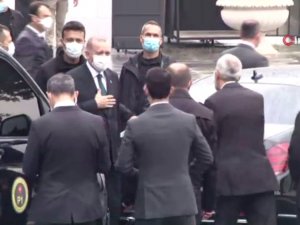 Cumhurbaşkanı Erdoğan Cuma Namazını Kerem Aydınlar Camii’nde Kıldı