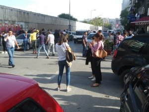 İzmir’de 6.6 Şiddetinde Deprem