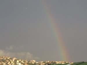Yağmur Sonrası Oluşan Gökkuşağı Kendine Hayran Bıraktı