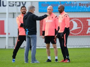 Ahmet Ağaoğlu’na Teknik Direktör Dayanmıyor