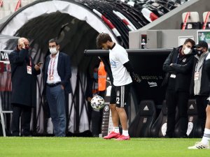 Taraftardan Adem Ljajic Tepkisi
