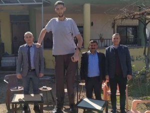 Dünyanın En Uzun İnsanı Sultan Kösen Taburcu Oldu