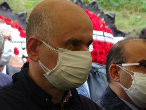 Bakan Karaismailoğlu, Kayınpederinin Cenaze Namazına Katıldı