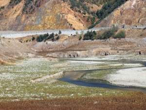 Torul Baraj Gölü’ndeki Kuraklık Dikkat Çekiyor