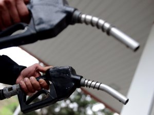Benzin Ve Motorine Zam