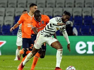 Şampiyonlar Ligi’ndeki Temsilcimiz Başakşehir, Manchester United’ı 2-1 Yendi