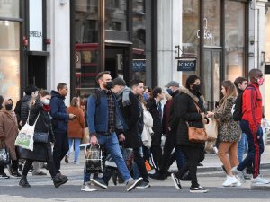 Abd’de Günlük Korona Virüs Vakalarında Rekor Artış