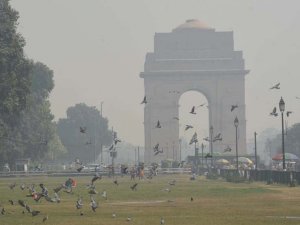 Yeni Delhi’de Hava Kalitesi Düştü