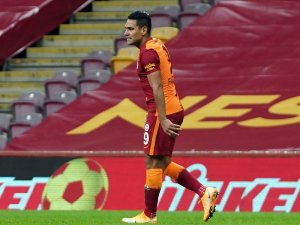 Galatasaray’da Falcao İdmanı Tamamlayamadı!