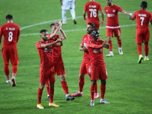 Uefa Avrupa Ligi: Sivasspor: 2 - Karabağ: 0 (Maç Sonucu)