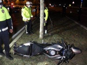 İki Genç Motosiklet Kazasında Hayatını Kaybetti