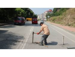 Vatandaş Yola Kazık Çaktı