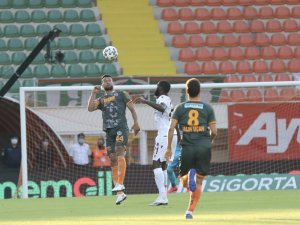 Aytemiz Alanyaspor İle Trabzonspor Yenişemedi