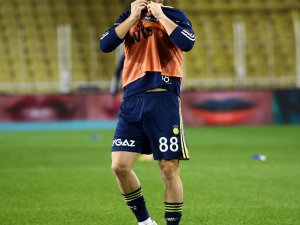 Caner Ve Gökhan Armayı Öptü
