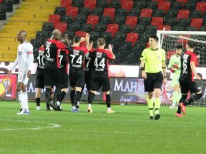 Beşiktaş’tan Hakem Yaşar Kemal Uğurlu’ya Tepki