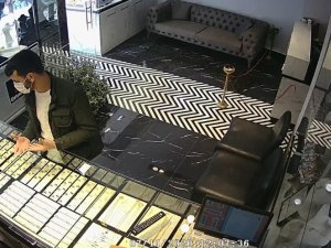 Kuyumculara Sahte Altın Satmaya Çalışan Şahıs Çeteyi Ele Verdi