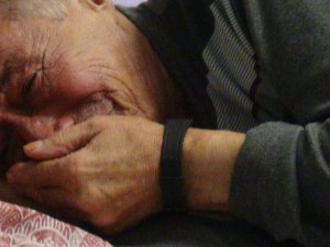80 Yaşındaki Kimsesiz Adam Aylardır Yatağa Mahkum Yaşıyor
