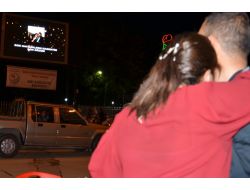 Uzman Çavuştan Billboardla Evlilik Teklifi