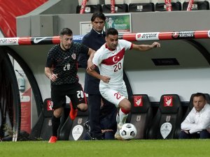 Türkiye İlk Yarıyı 2-1 Üstün Bitirdi