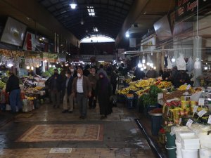 Tarladan Seraya Geçiş Nedeniyle Sebze Fiyatları Yükseldi