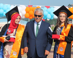 Avrasya Üniversitesi İlk Mezunlarını Verdi
