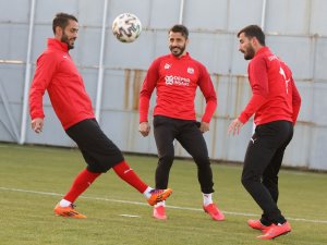 Sivasspor Günü Çift İdmanla Tamamladı