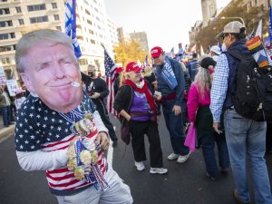 Abd’de Binlerce Trump Destekçisi Sokaklara Döküldü