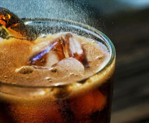 Erken ergenlikte sık tüketilen asitli içecekler agresif davranışlara neden olabilir